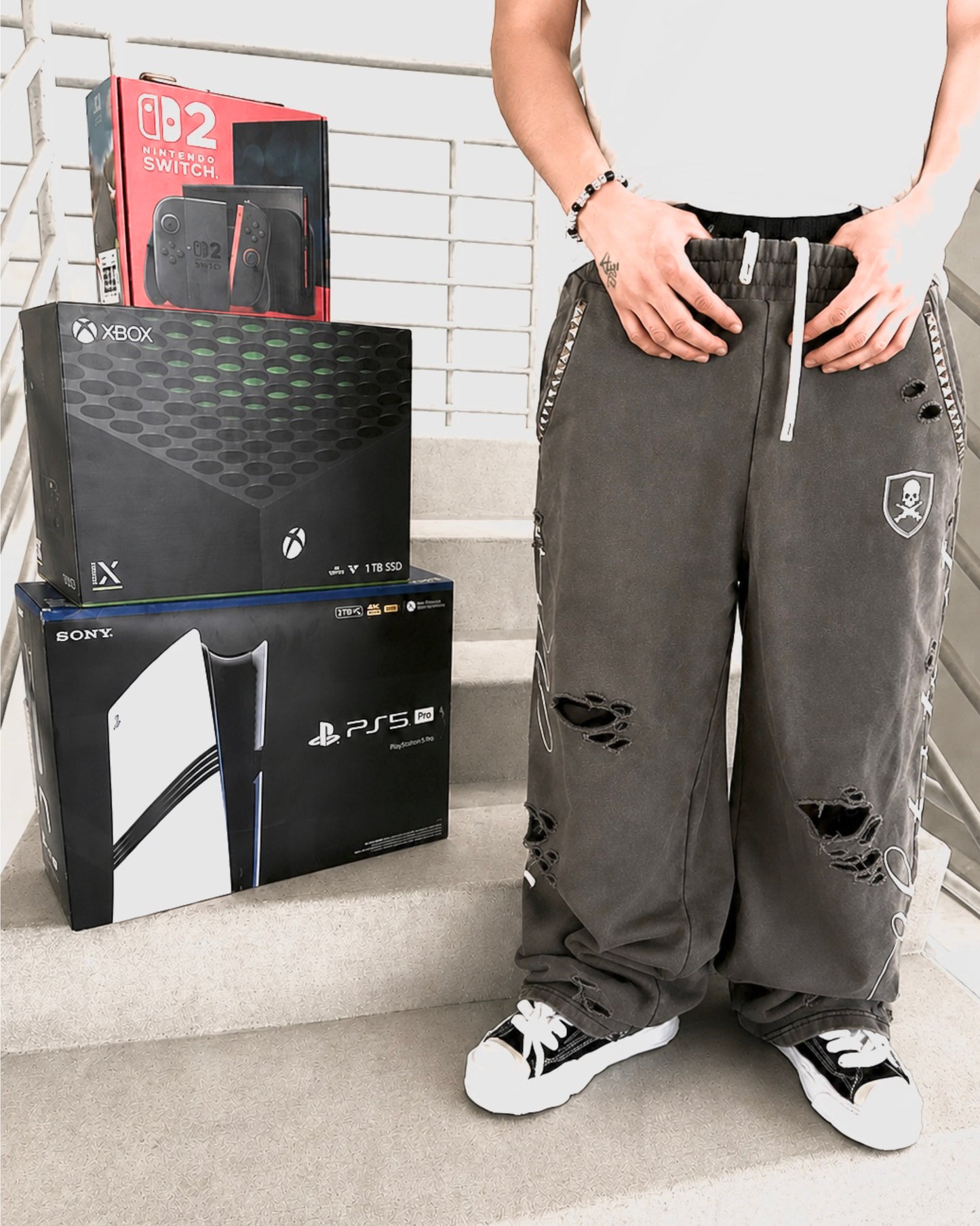 REVIVAL GREY SWEATS